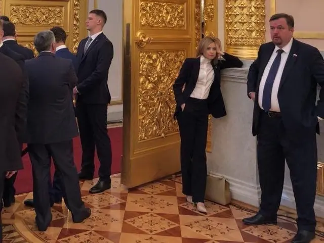 Bored Poklonskaya blank meme template