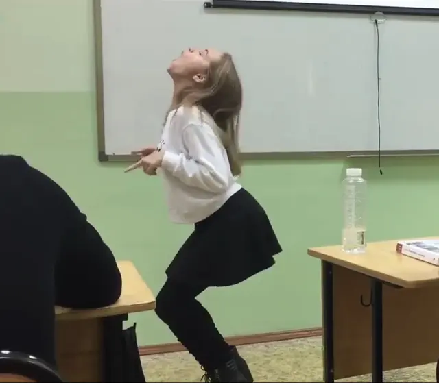 Шаблон мема «Деффказавр» без готовой подписи