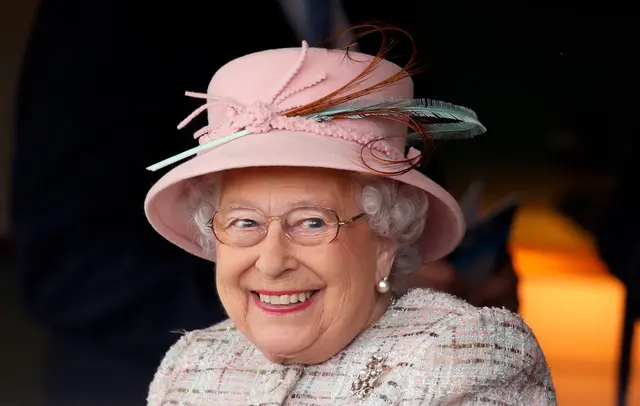 Queen Elizabeth II will die on January 5 blank meme template