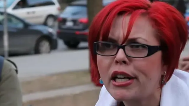 Шаблон мема «Triggered» без готовой подписи
