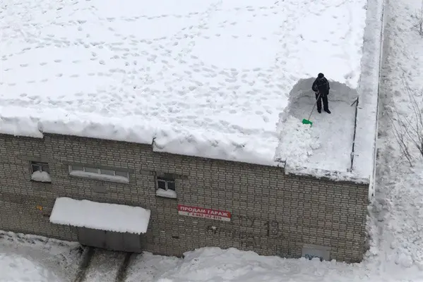 Snow on the roof blank meme template