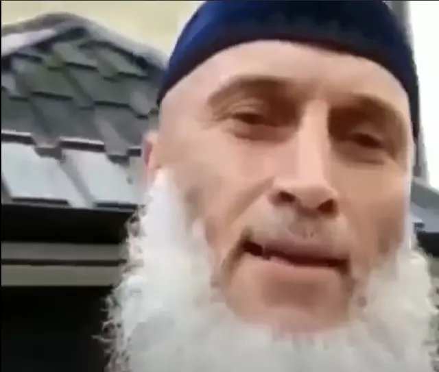Шаблон мема «Я чеченец Алан» без готовой подписи